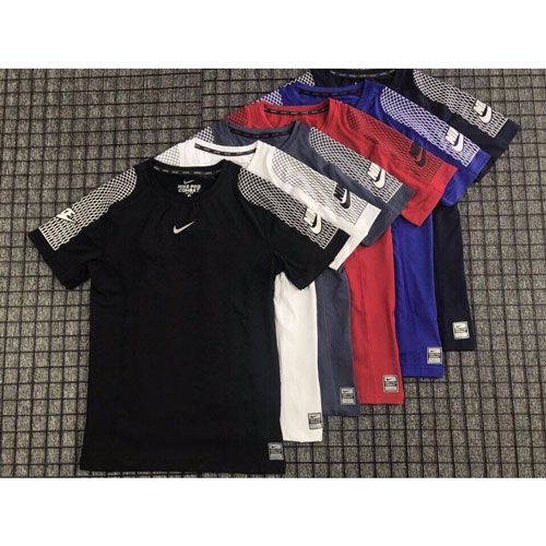Top 10 áo thun thể thao nam tốt nhất nên dùng trong năm - Nike Pro Combat