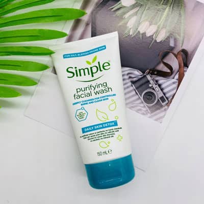 Sữa rửa mặt cho da dầu Simple Purifying Facial Wash 150ml
