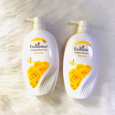 sữa tắm trắng da